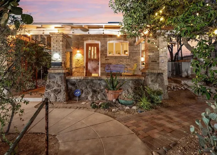 Historic Craftsman, 2 Bedroom 1 Ba, Close To U Of A Сasa de vacaciones