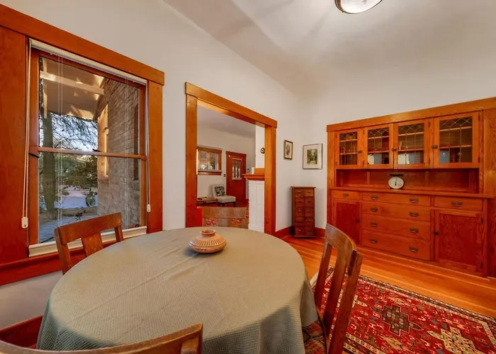Historic Craftsman, 2 Bedroom 1 Ba, Close To U Of A