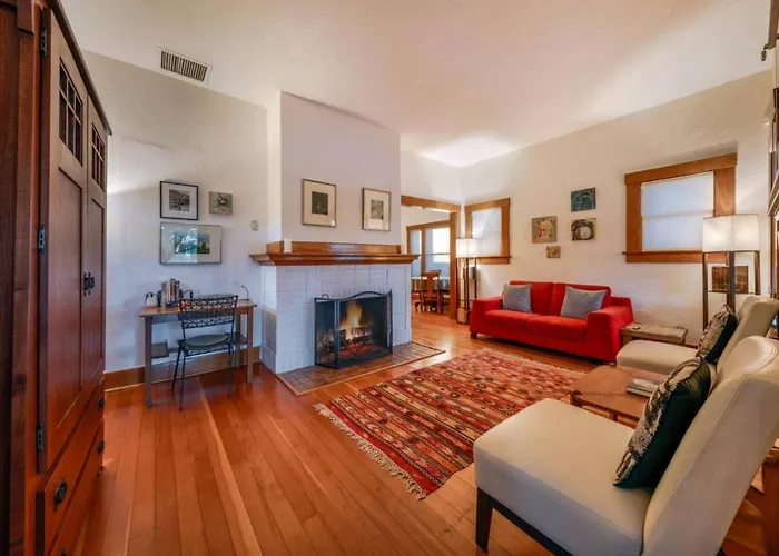 Historic Craftsman, 2 Bedroom 1 Ba, Close To U Of A *